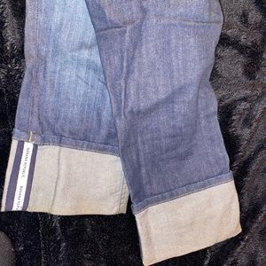 Dark wash capri jeans
